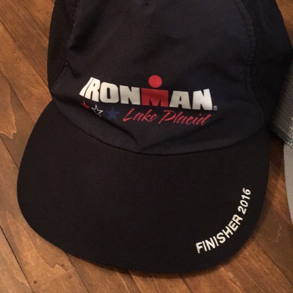 Bundle of 2 hats - Picture 2 of 8